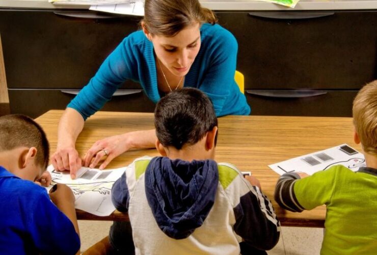 ΥΠΗΡΕΣΙΕΣ - ΣΧΟΛΙΚΗ ΜΕΛΕΤΗ