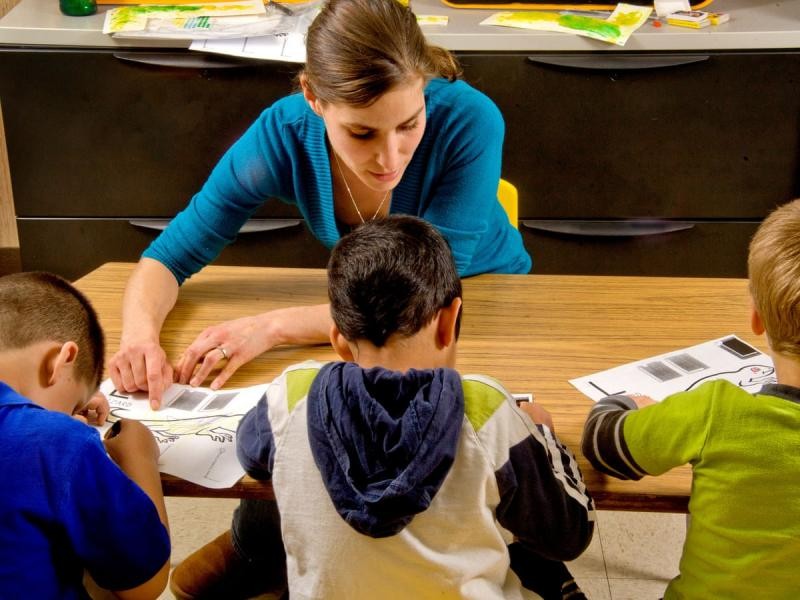 ΥΠΗΡΕΣΙΕΣ - ΣΧΟΛΙΚΗ ΜΕΛΕΤΗ